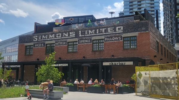 캘거리 다운타운 시몬스 빌딩, Calgary Downtown Simmons Building