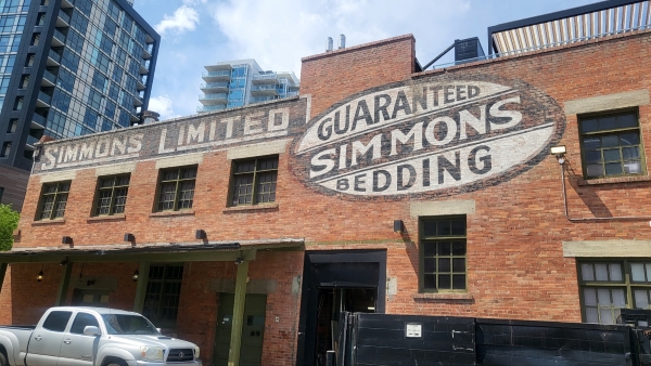 캘거리 다운타운 시몬스 빌딩, Calgary Downtown Simmons Building