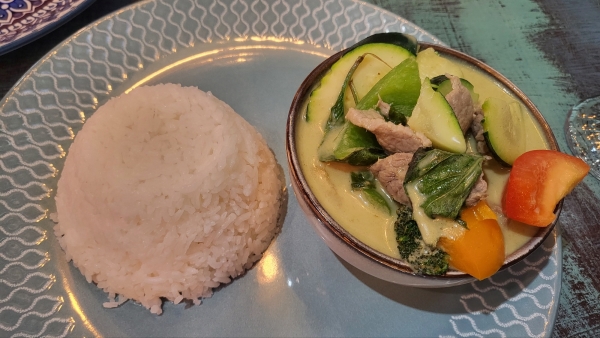 캘거리 맛집, calgary restaurant Auttarote Thai Cuisine